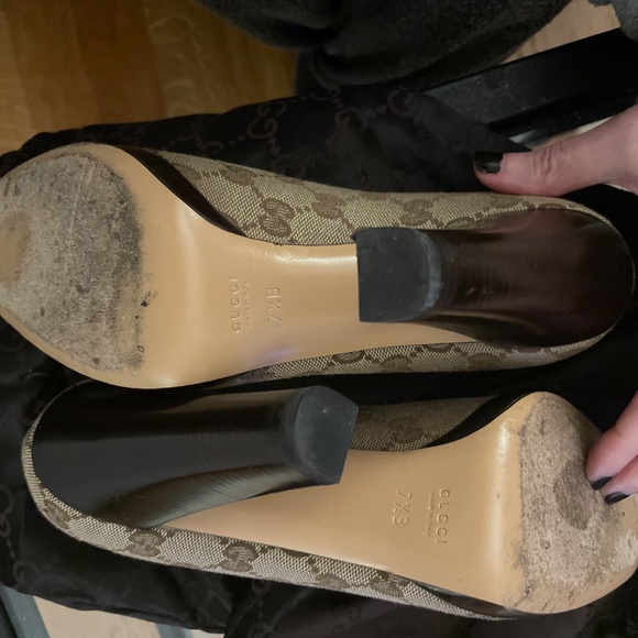 Original GG Gucci closed toe heels - Picture 11 of 12